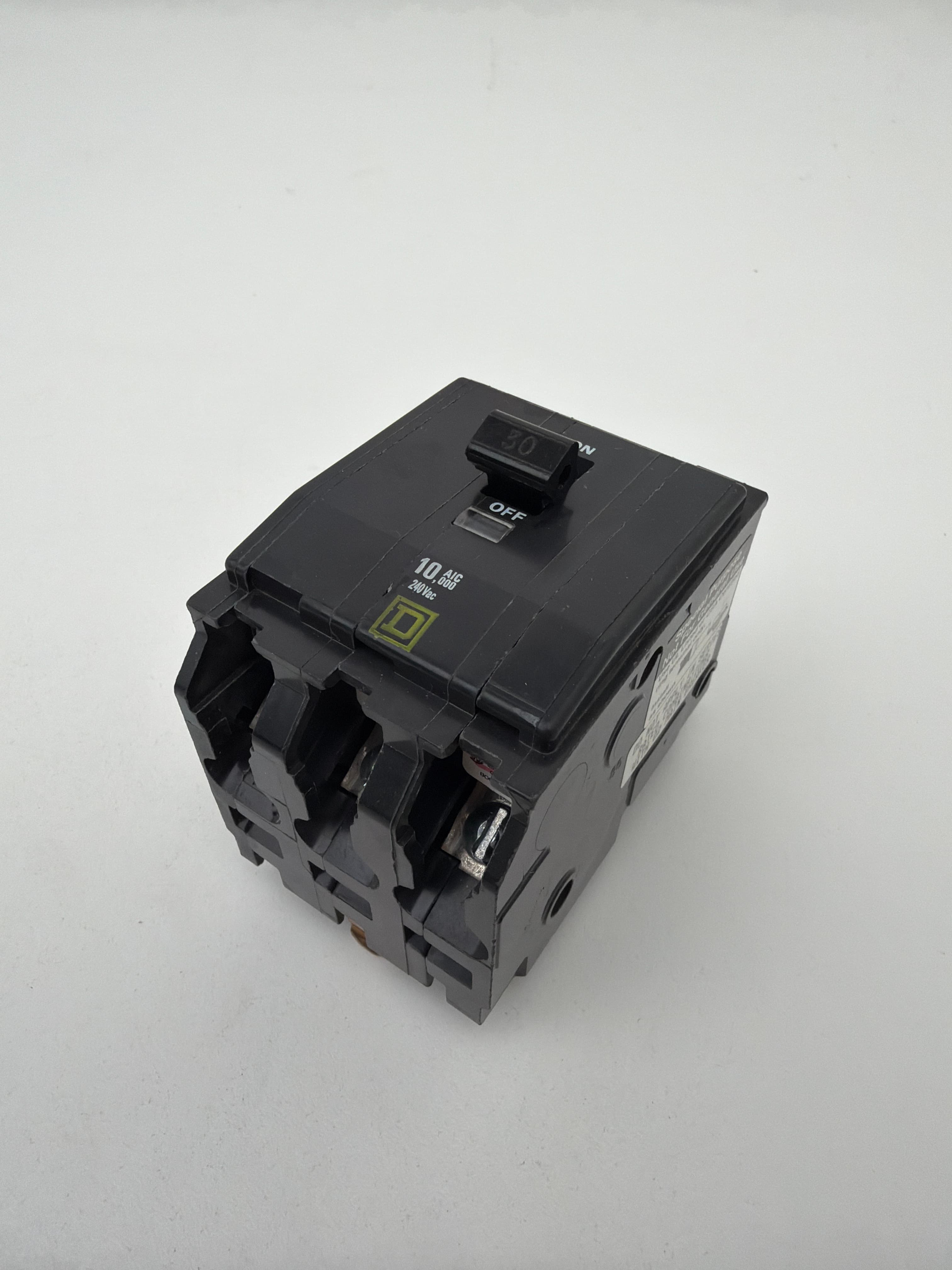 Square D QOB3305237 Circuit Breaker, 30A, 3 Pole, 120/240VAC, 10kA, Bolt-on