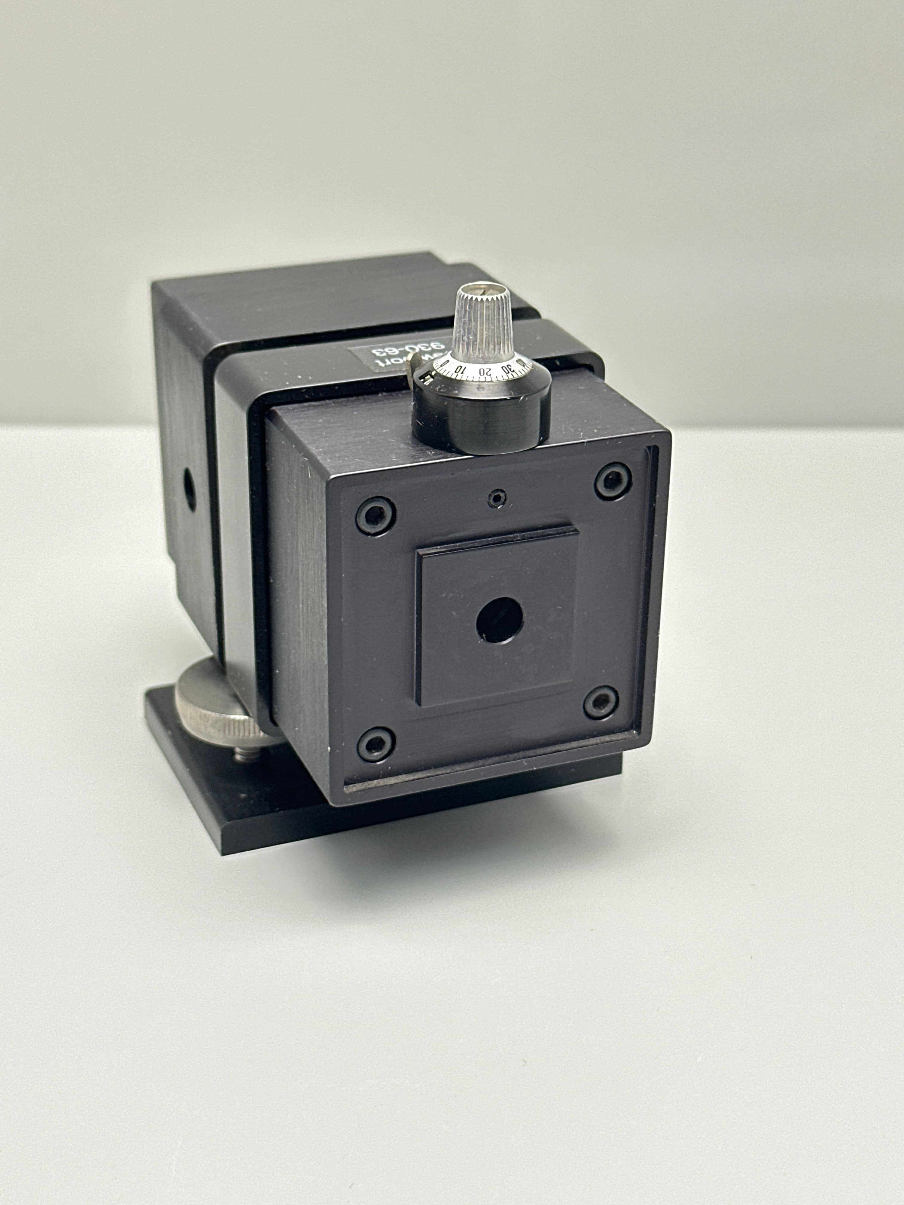 Newport 930-63 Variable Attenuator/Beamsplitter
