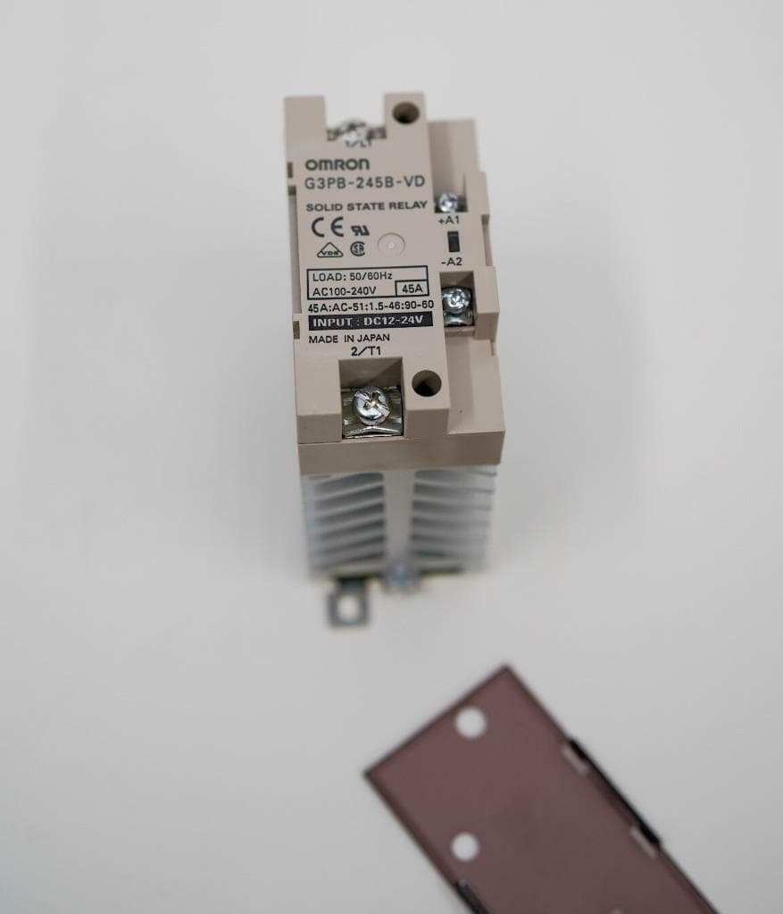 Omron G3PB-245B-VD Solid State Relay