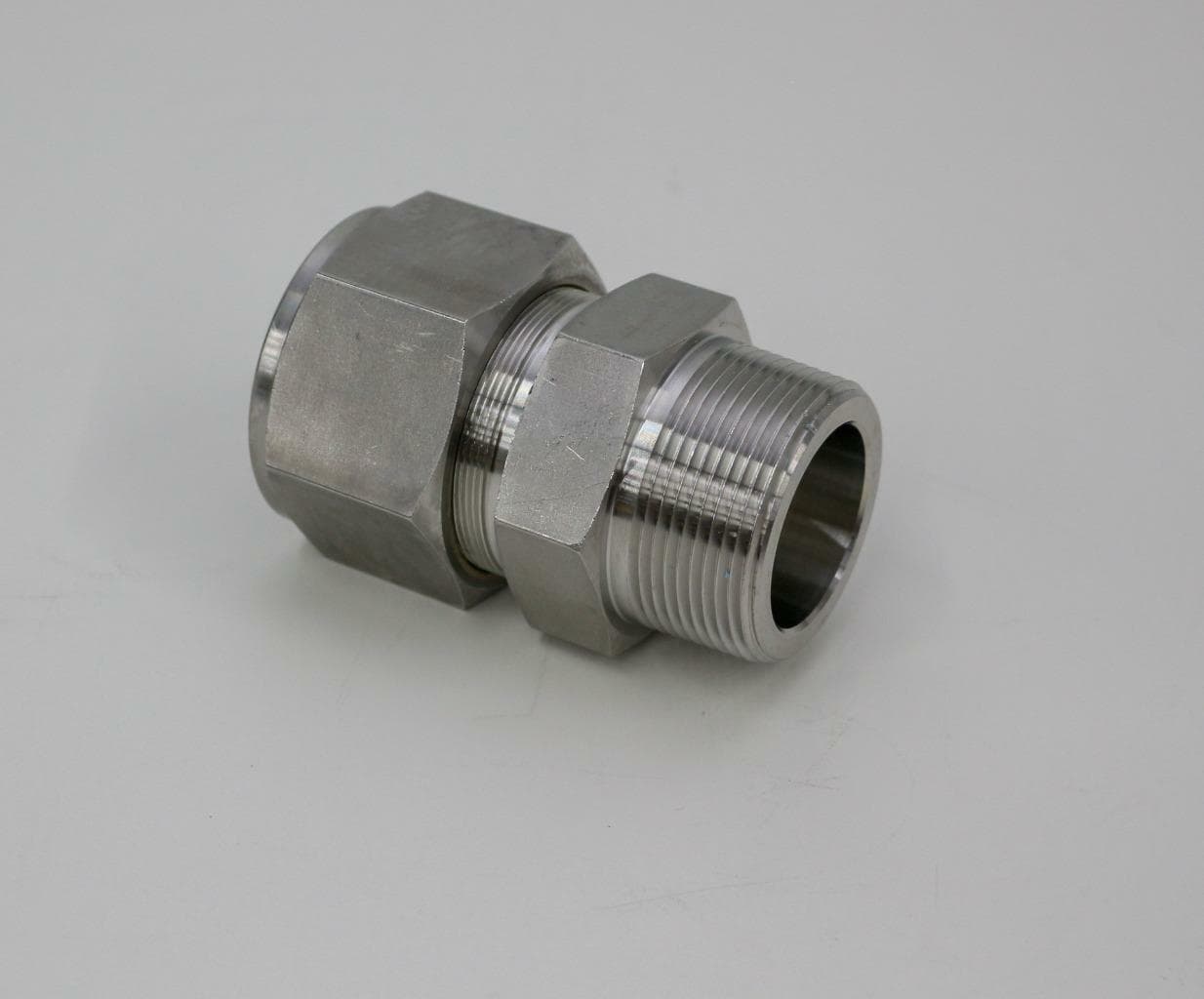HY-LOK Corporation Stainless Steel Tube Fitting, Male Connector, 1 1/2" OD