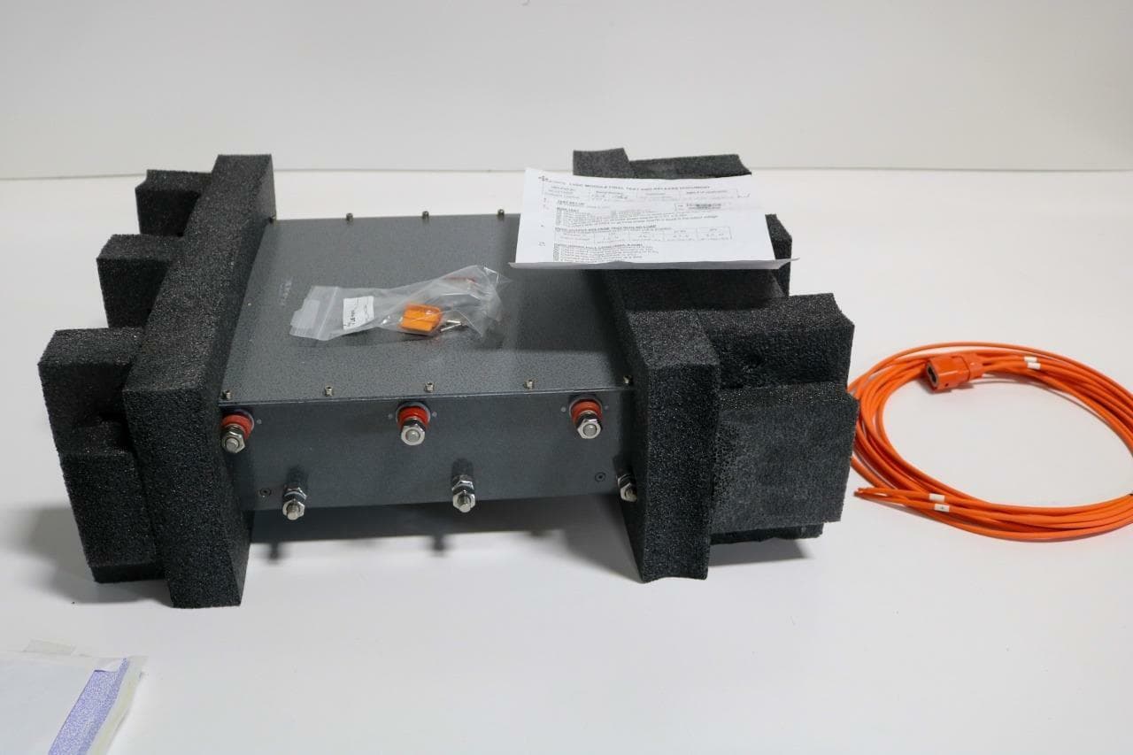 US Hybrid DC021300B Converter 300amp, 9Kw, Input 275-425VDC, Output 13-3, DC-DC