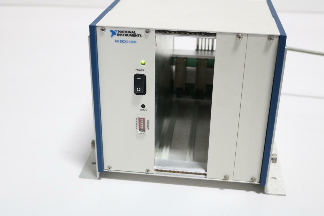 National Instruments SCXI-1000, 181445M-01 4 Slot Chassis