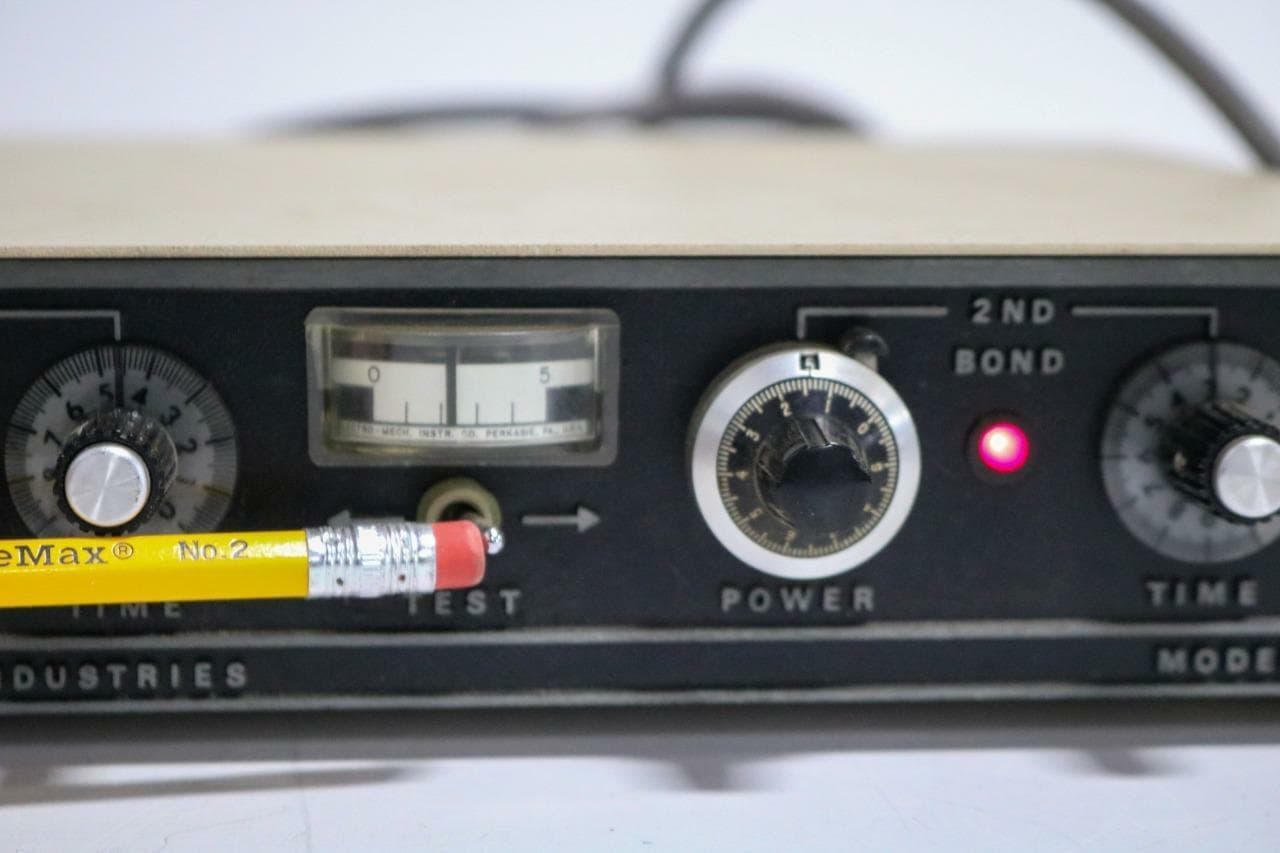 Kulicke & Soffa Industries 4320A Wedge Bond Controller