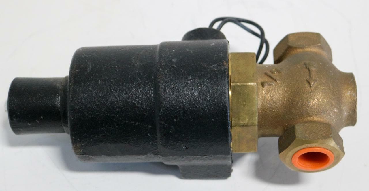 Magnatrol Valve Corp. 18AR52 Solenoid Valve