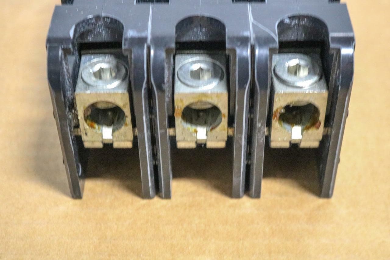 Eaton Heinemann GJ3-G8-DU-W Circuit Breaker 240VAC 160A