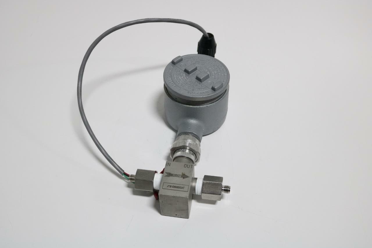 OMEGA FLSC-61 Omega FTB-9510 Low Flow Turbine Meter with Signal Conditioner