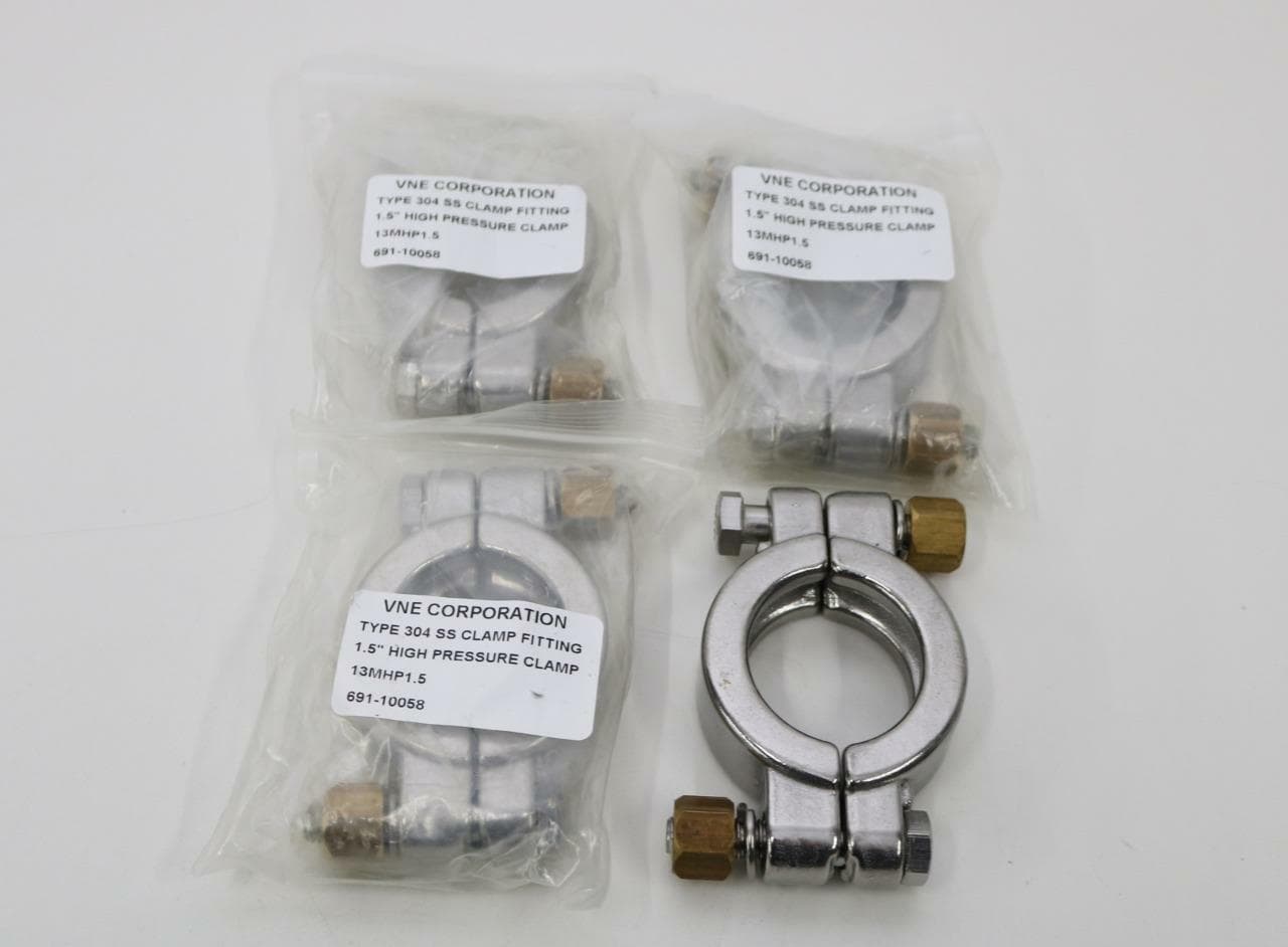 VNE Corporation 13MHP1.5 Lot of 4 304 SS High Pressure Clamp Fittings, 1.5"