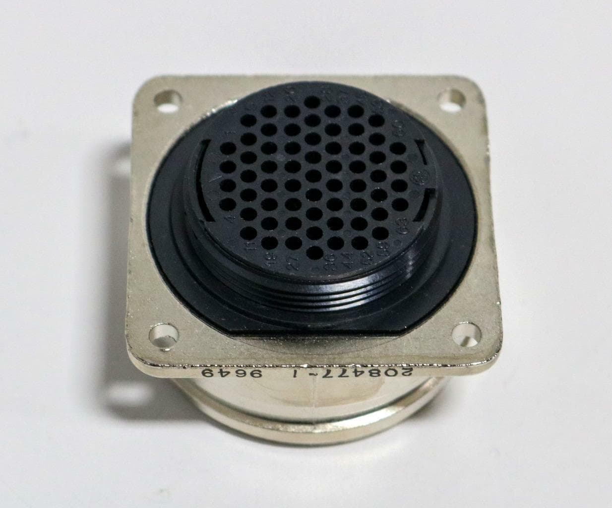 AMP 208477-1 Connector