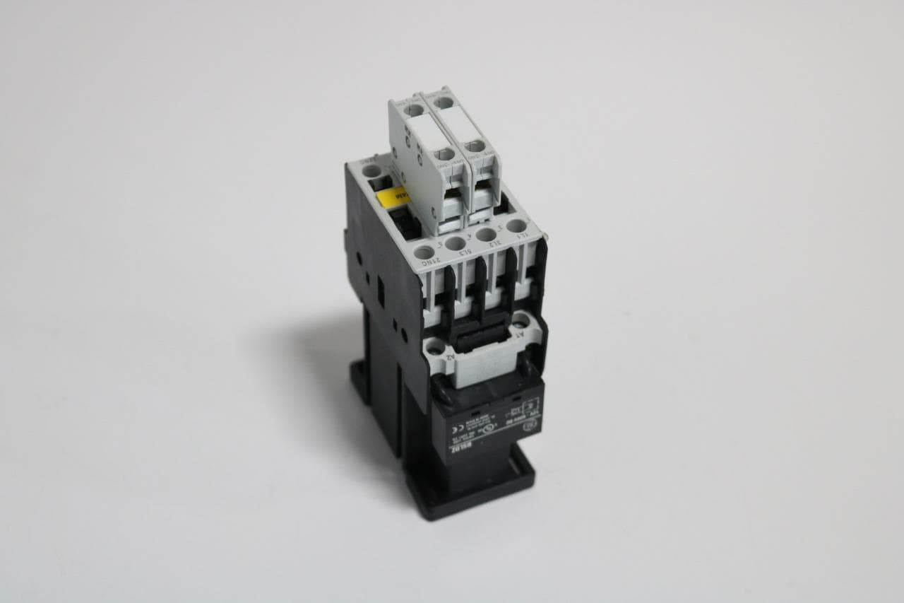 General Electric CLO2D301T Contactor with (2) BCLF10 Auxiliary Contact Blocks