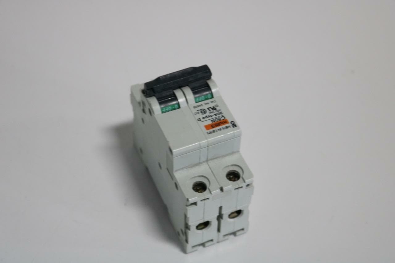 Merlin Gerin multi9 C60N 20A Circuit Breaker Cat No 24525