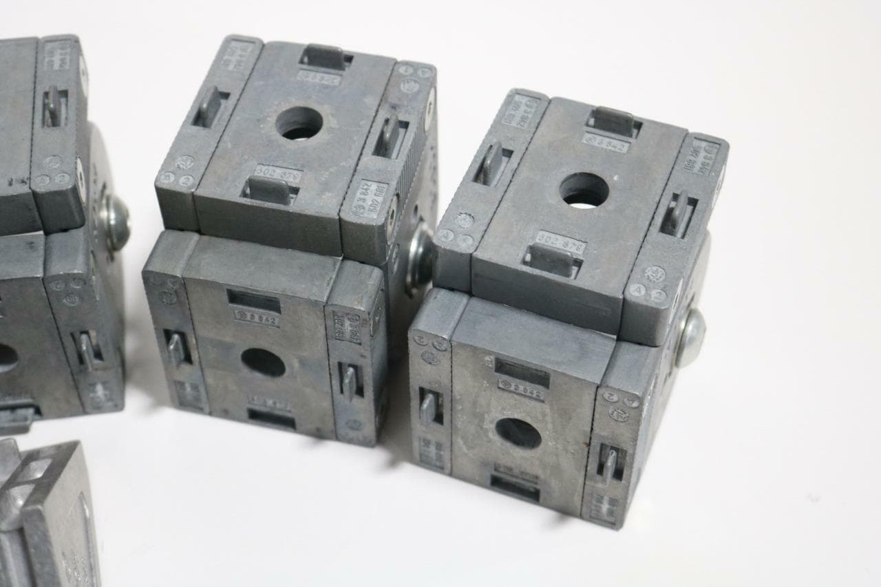 Bosch 3 842 502 681 (8) Multi-Angle Connectors w/3 Right Angles (3 842 502 349)