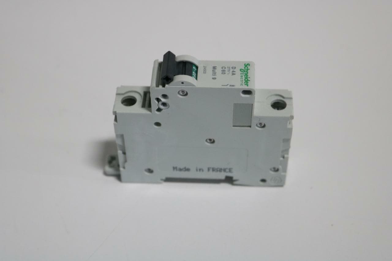 Schneider Electric Multi 9 C 60 D 4A 1 Pole DIN Mount Circuit Breaker