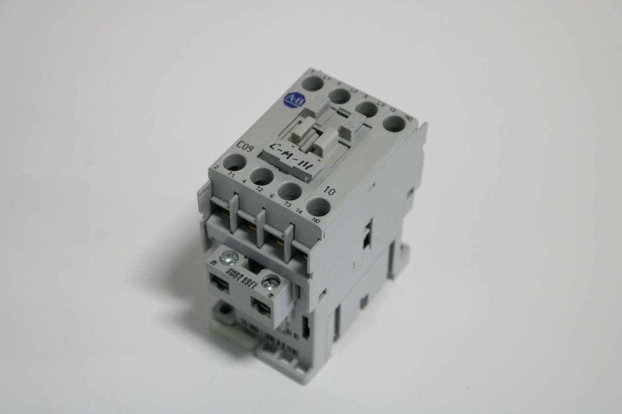 Allen-Bradley 100-C09*10 Contactor, Ser A, 120VAC Coil