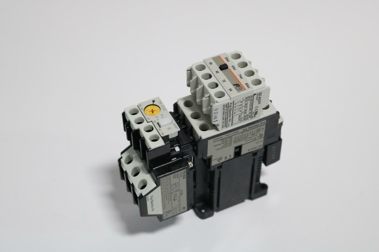 Fuji Electric SC-E04/G,TK-E02,SZ-A22/T,SZ-Z Contactor w/Overcurrent Protection