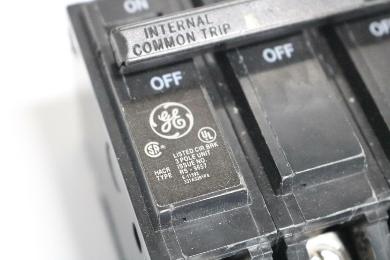 General Electric TYPE HACR 3 Pole 25 Amp Breaker