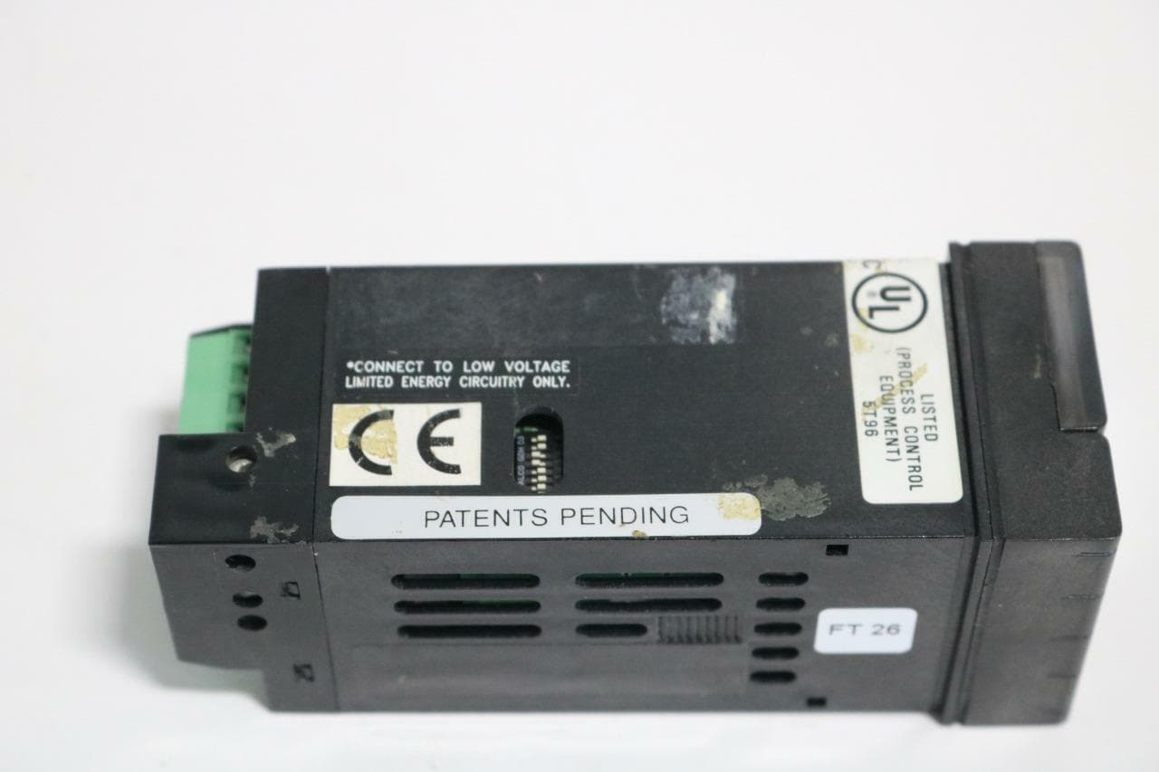 Omega Micromega Temperature Process Controller