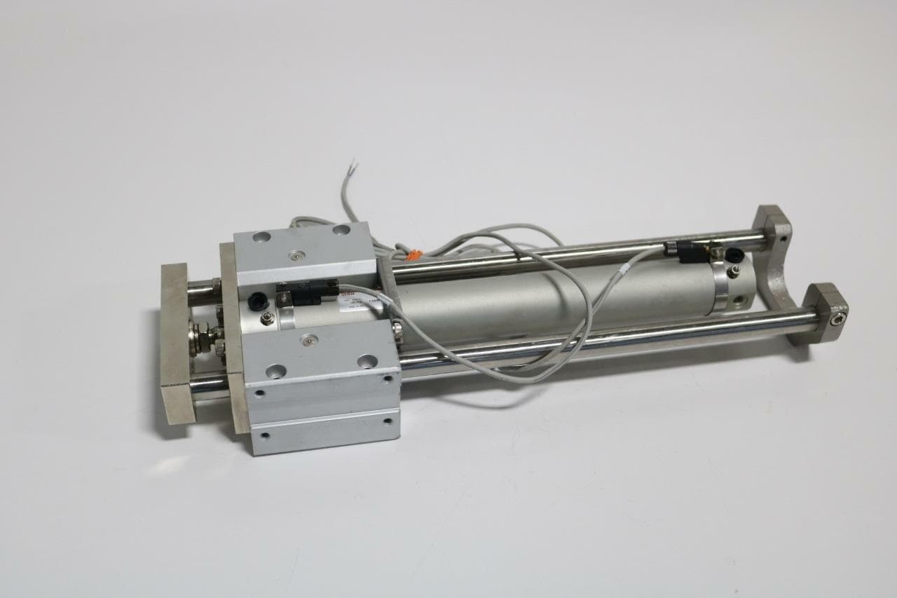 SMC US 4844 D-C73C Guided Bearing Air Cylinder
