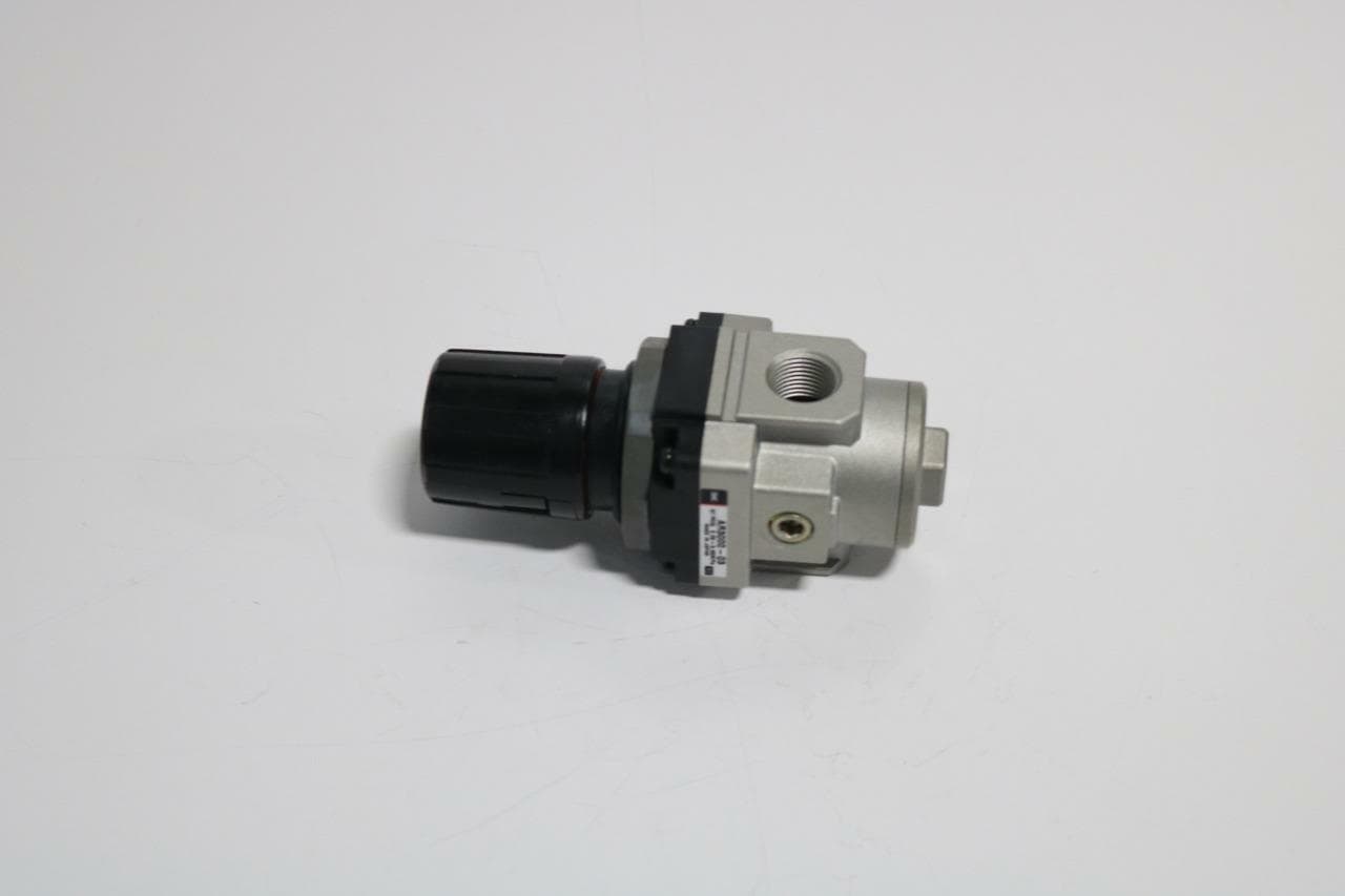 SMC AR3000-03 Pneumatic Regulator