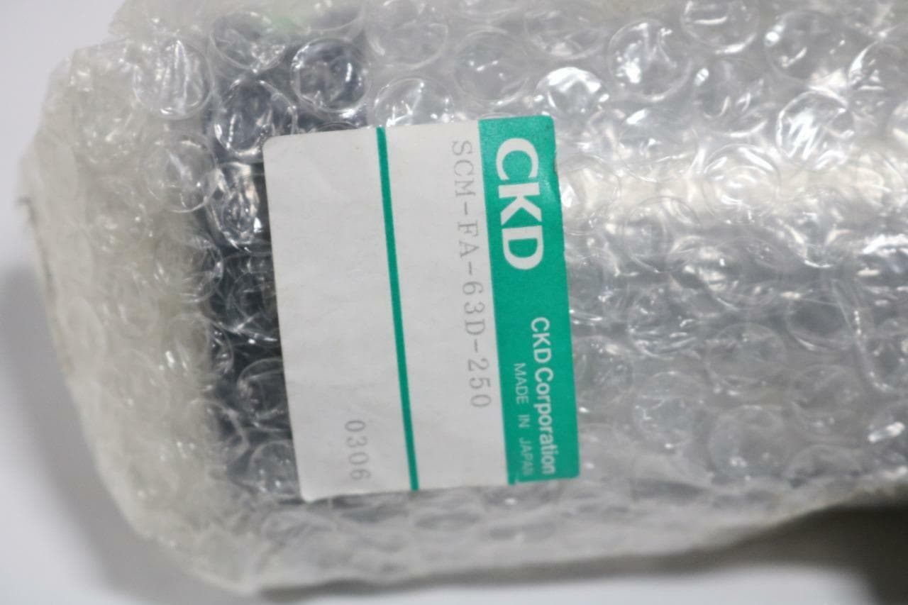 CKD SCM-FA-63D-250 Air Cylinder w/SCM-FA/FB-63 Mounting Plate