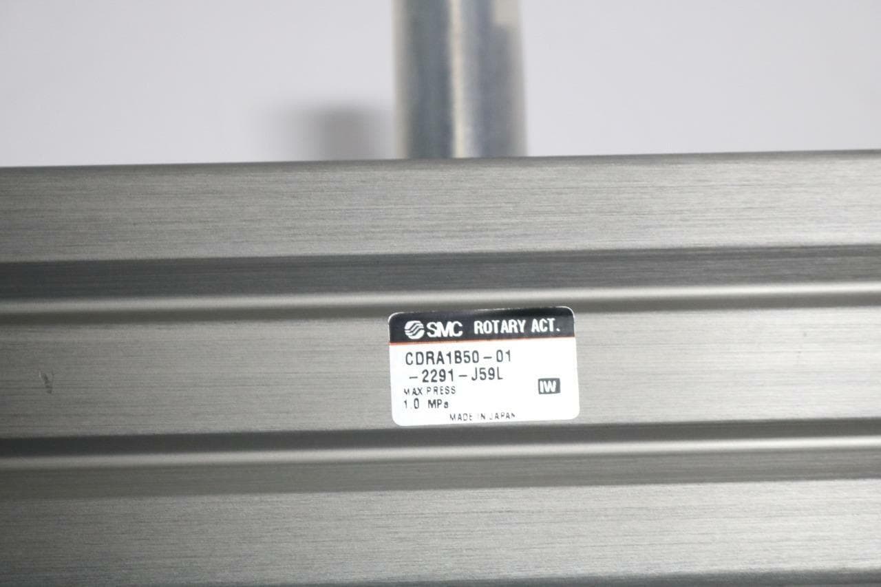 SMC CDRA1B50-01 Pneumatic Rotary Actuator