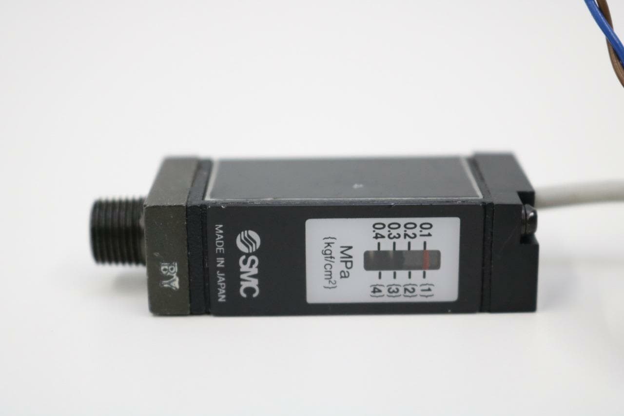 SMC 0.1 to 0.4 MPa Pressure Switch 0.1 to 0.4 MPa