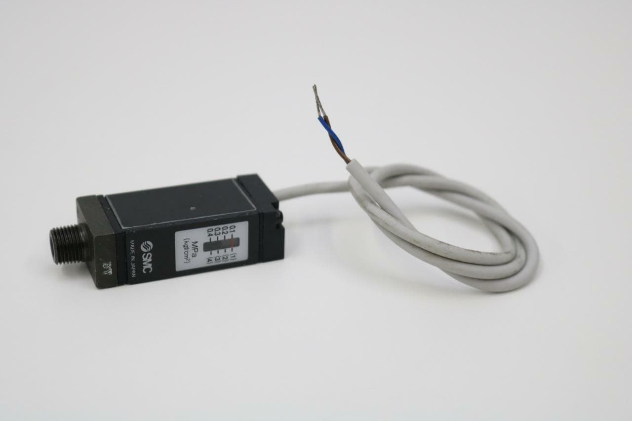 SMC 0.1 to 0.4 MPa Pressure Switch 0.1 to 0.4 MPa