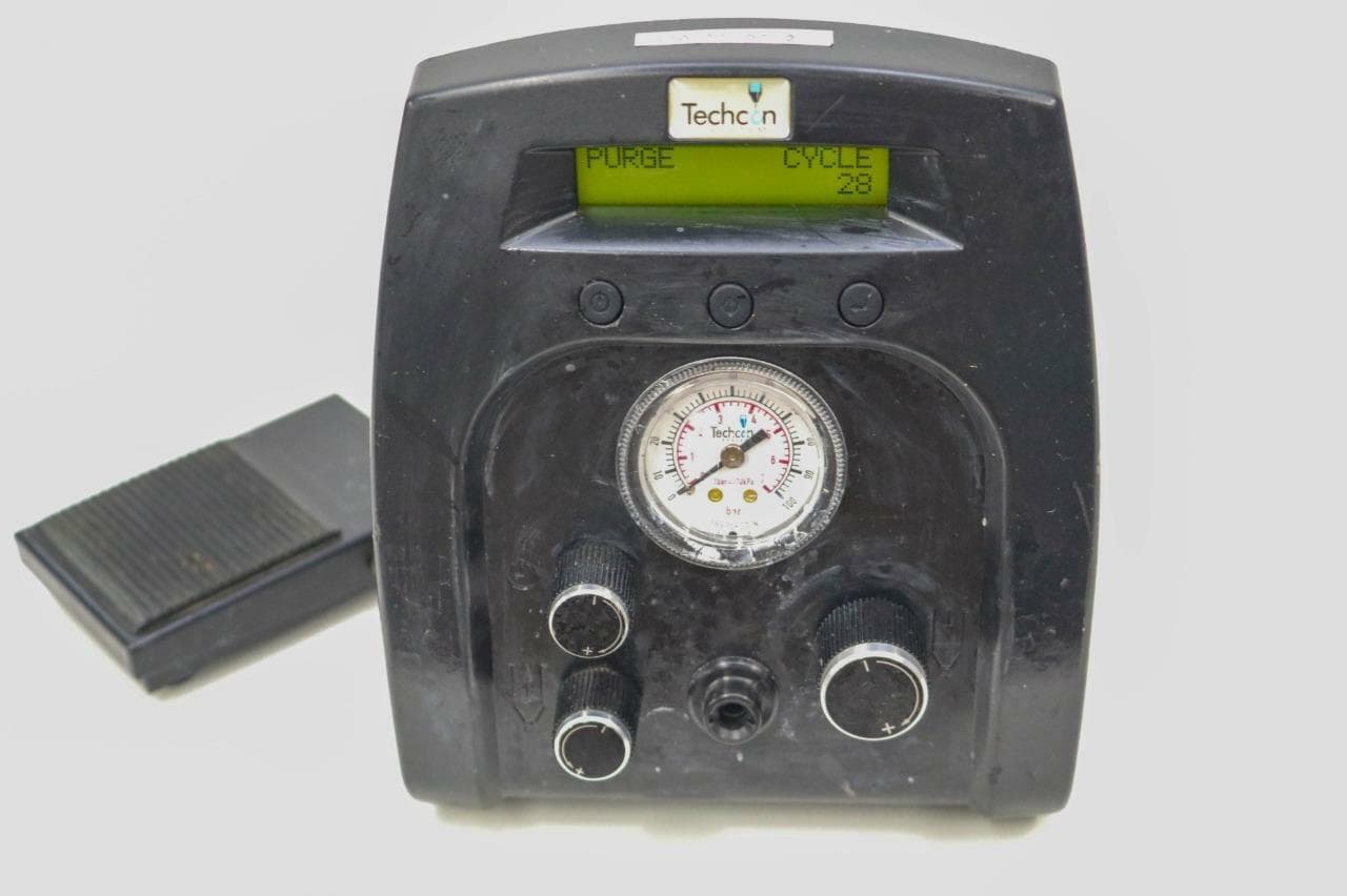 Techcon TS250 Digital Fluid Dispensing Control with Foot Switch