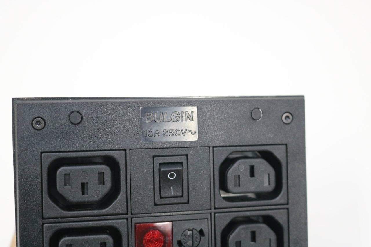Bulgin PXD701/0061/10/1 6 way IEC Inlet, Power Distribution Box