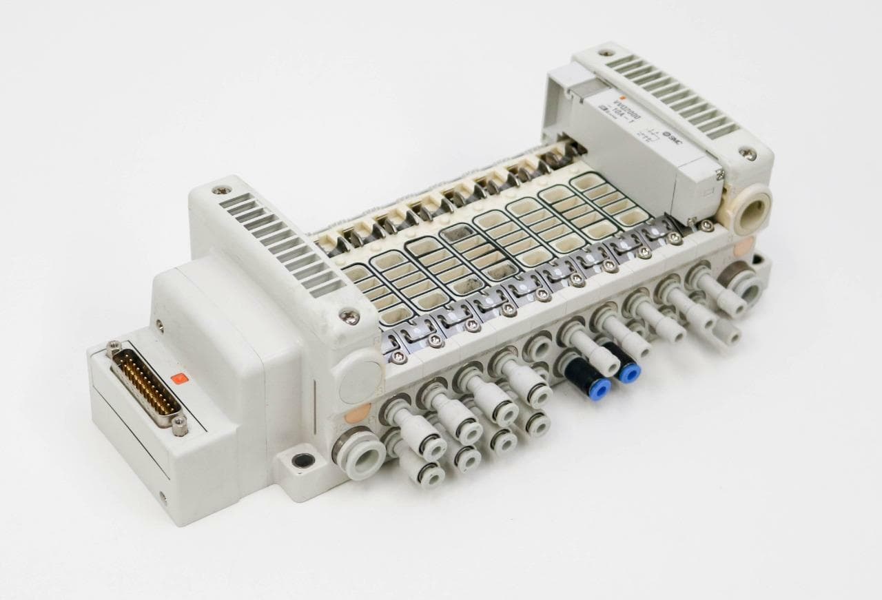 SMC VV5QC21-10C6SDN N0-NS Solenoid Valve Manifold Bank