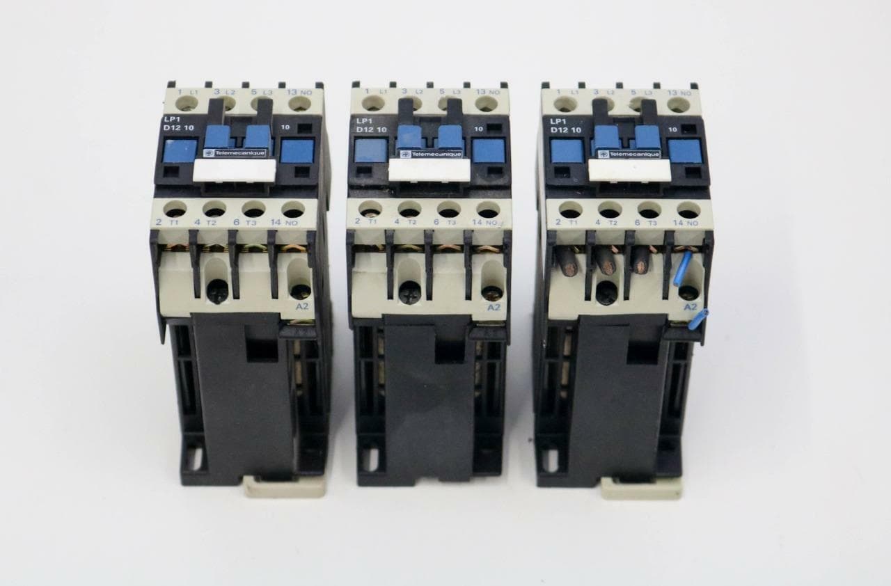 Telemecanique LP1 D1210 Lot of 3 LP1-D1210 Contactors