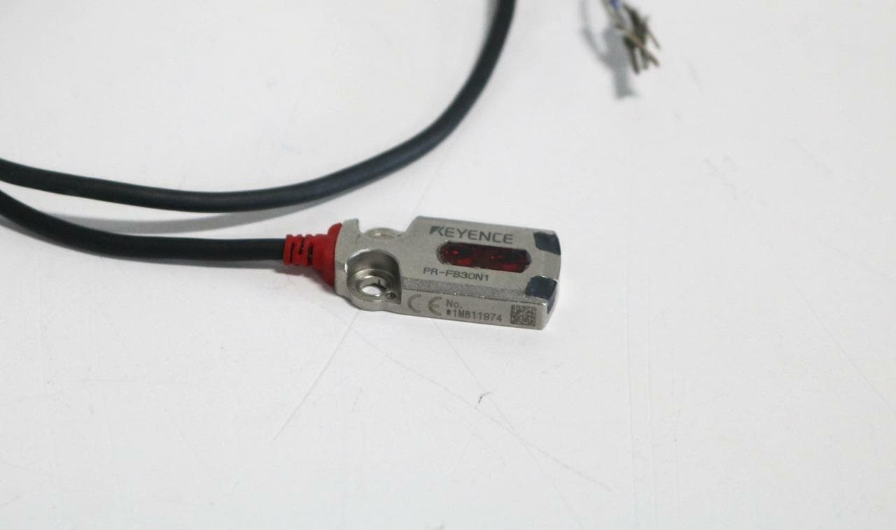 Keyence PR-FB30N1 Miniature Photoelectric Sensor