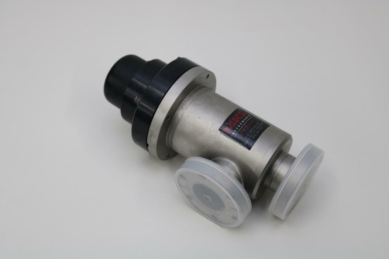 MKS 152-104C Pneumatic Right Angle 2 3/4" Conflat Vacuum Valve w/ Position Limit