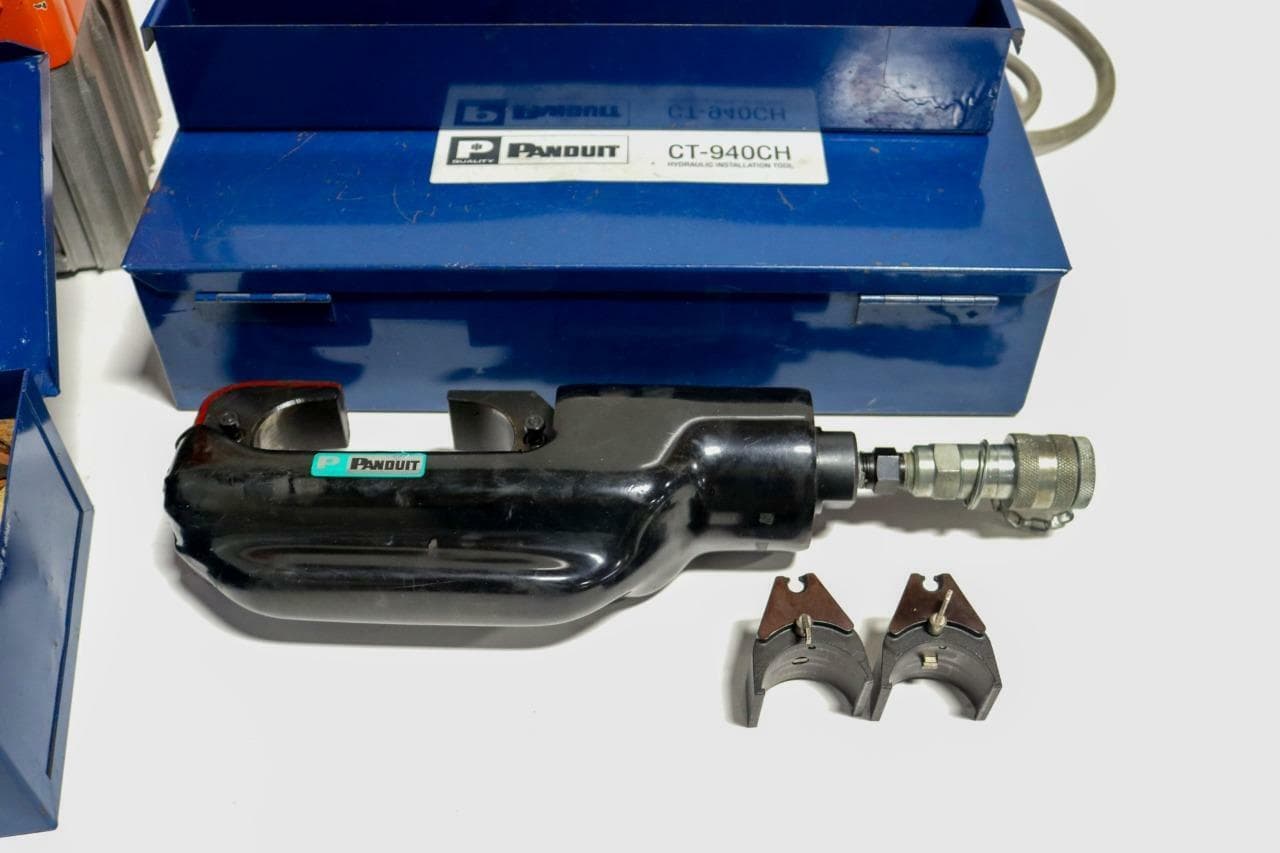 Panduit CT-900 Series Hydraulic Crimp Tool with Multiple Die Sets