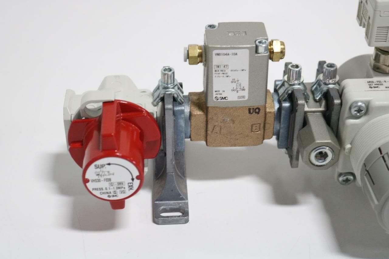 SMC AR30-F03-N-A, ISE30A-01-F, VNB104A, VHS30-F03B 3 Regulator Assembly