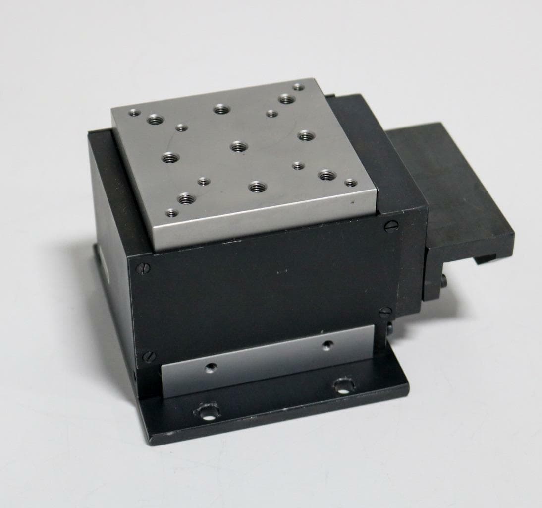 Newport M-MVN80 Vertical Linear Stage, Adapted For Motor Actuation