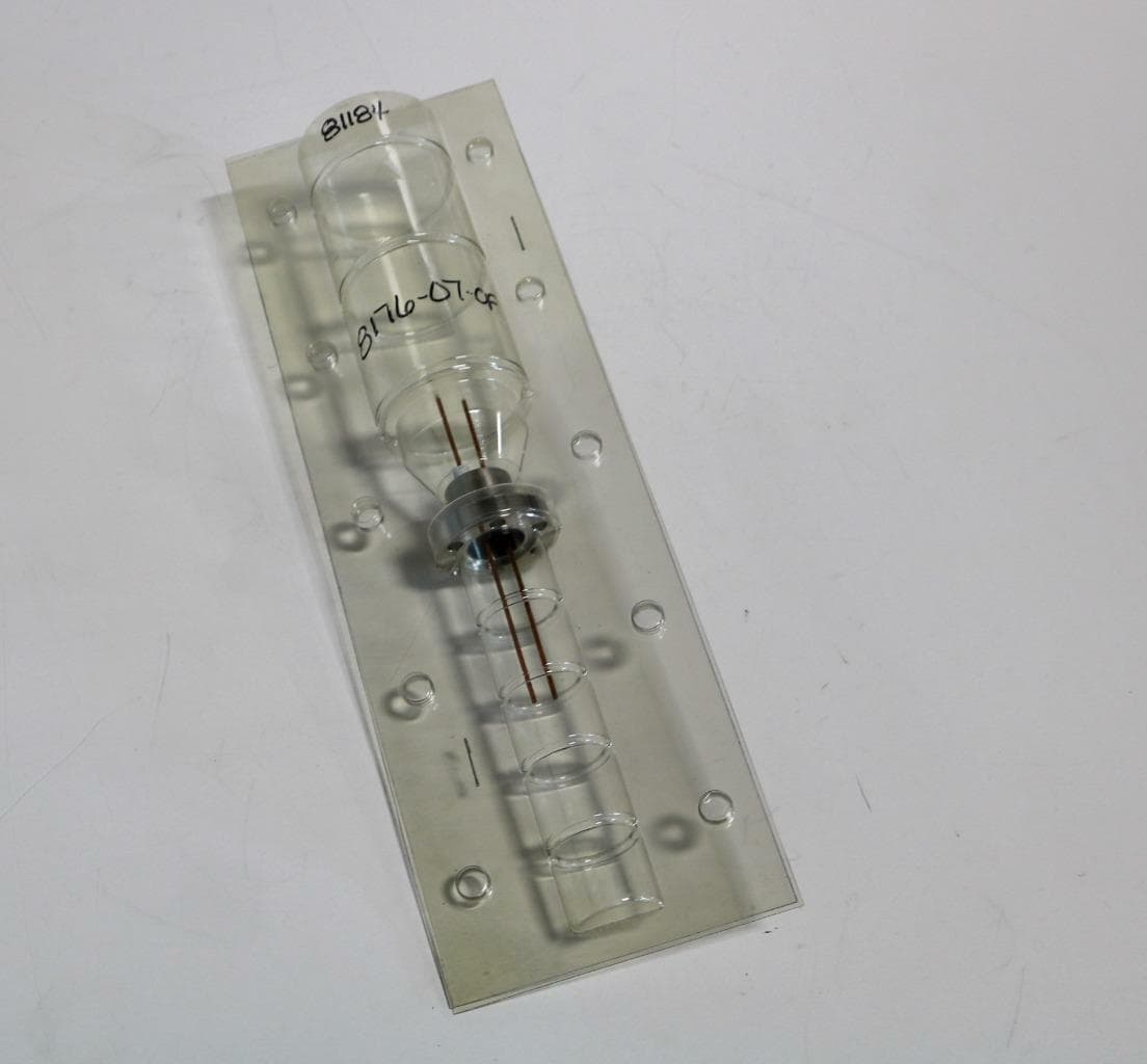 MDC , Insulated seal corp 8176-07-CF 1.33" CF 2 pin .5kV Vacuum Feedthrough