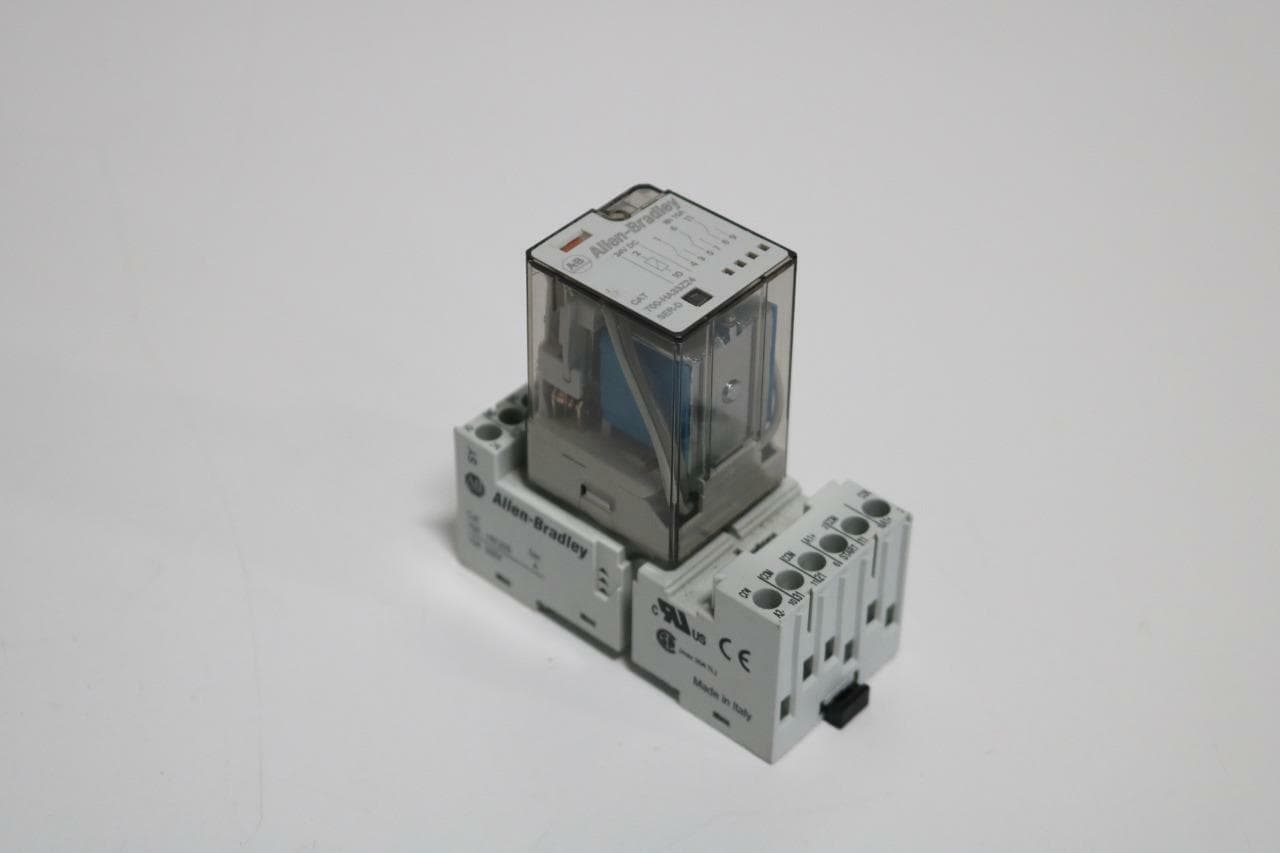 Allen-Bradley 700-HA33Z24, 700-HN205 11 Pin Relay, 10A, 24VDC Coil, Ser A