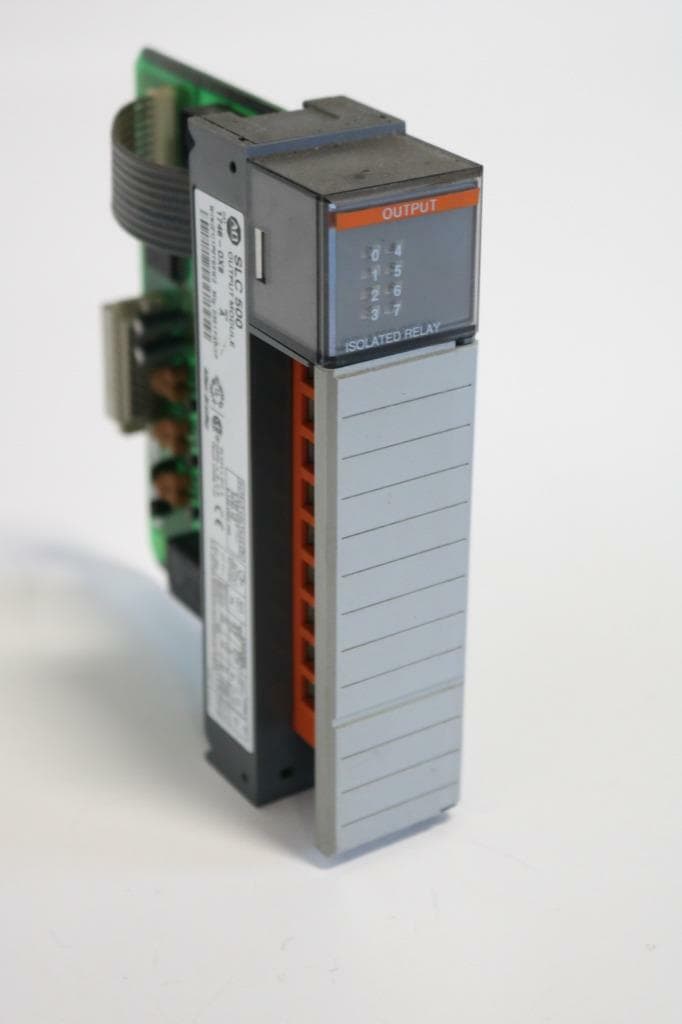 Allen-Bradley 1746-OX8 SLC 500 Output Module, Ser A