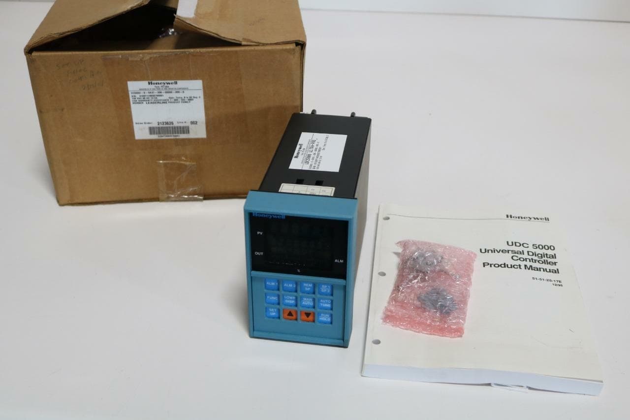 Honeywell DC5062-0-0A31-330-00000-000-0 Ultra-Pro Digital Programmer, UDC5000