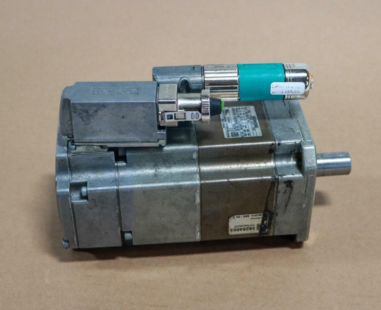 Siemens 1FK7042-5AC71-1UH0 Simotics S Synchronous Servo Motor