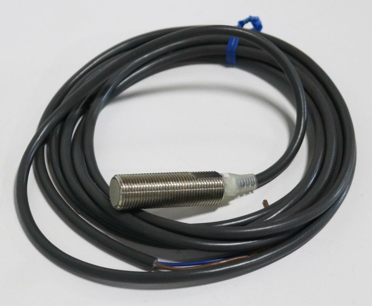 Omron E2E-X2Y1 Proximity Switch