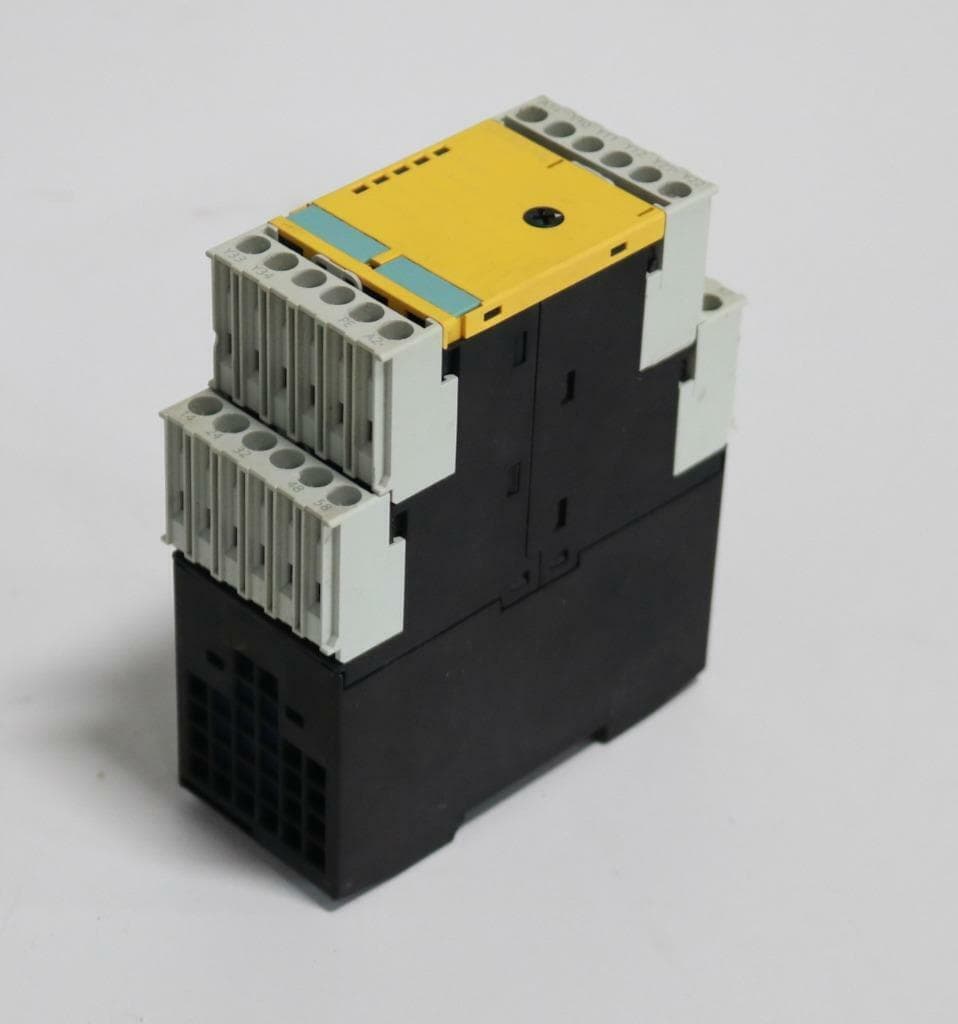 Siemens 3TK2817-1BB40 Sirius Safety Relay