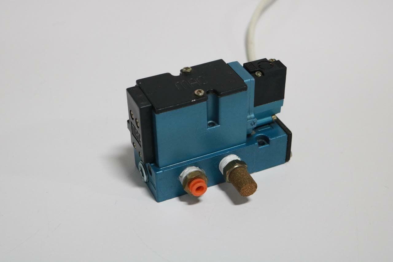 Mac 82A-AA-000-TM-DDAP-0DA Pneumatic Solenoid Valve 24VDC