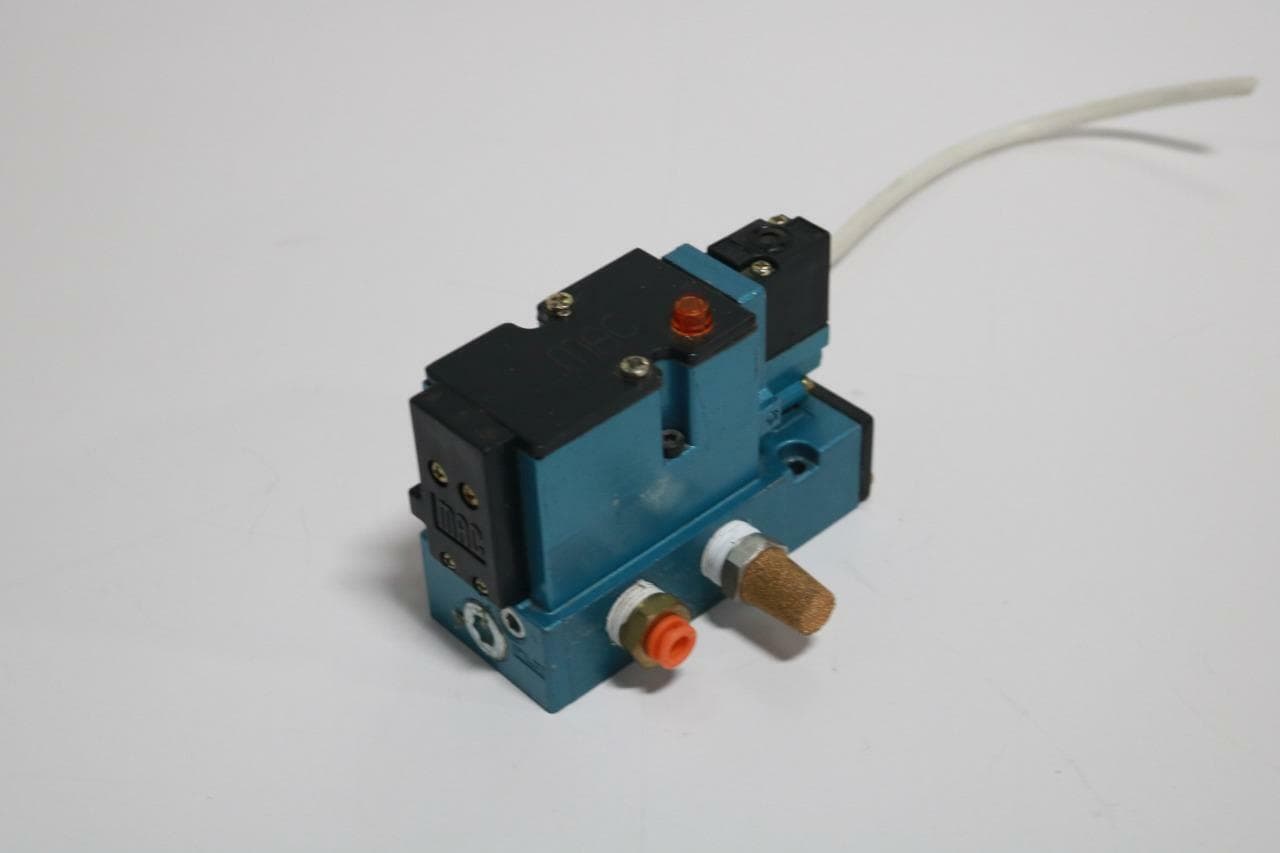 MAC 82A-AC-CAA-TM-DDAP-1DK Pneumatic Solenoid Valve 24VDC