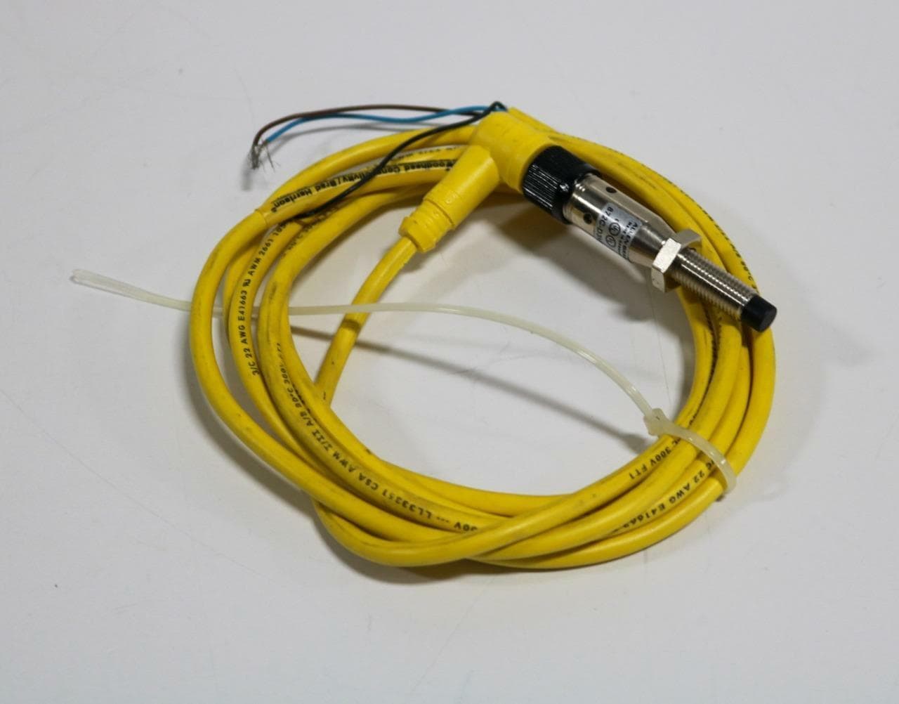Allen-Bradley 872C-D3NP8-D4 Proximity Sensor w/ Woodhead 803001A09M020 Cable