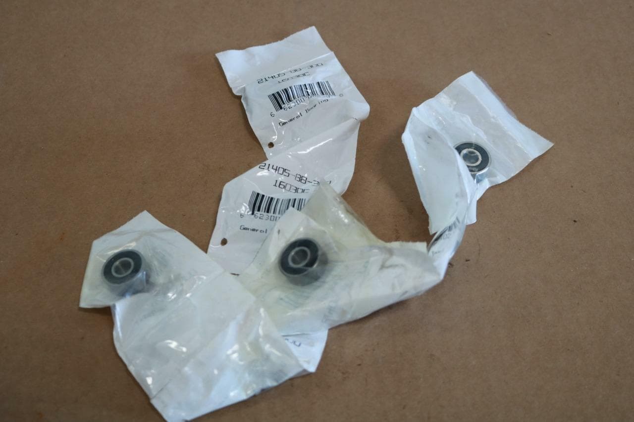 General Bearing Corp. 21405-88-300 Double Sealed Ball Bearings (Lot of 8)
