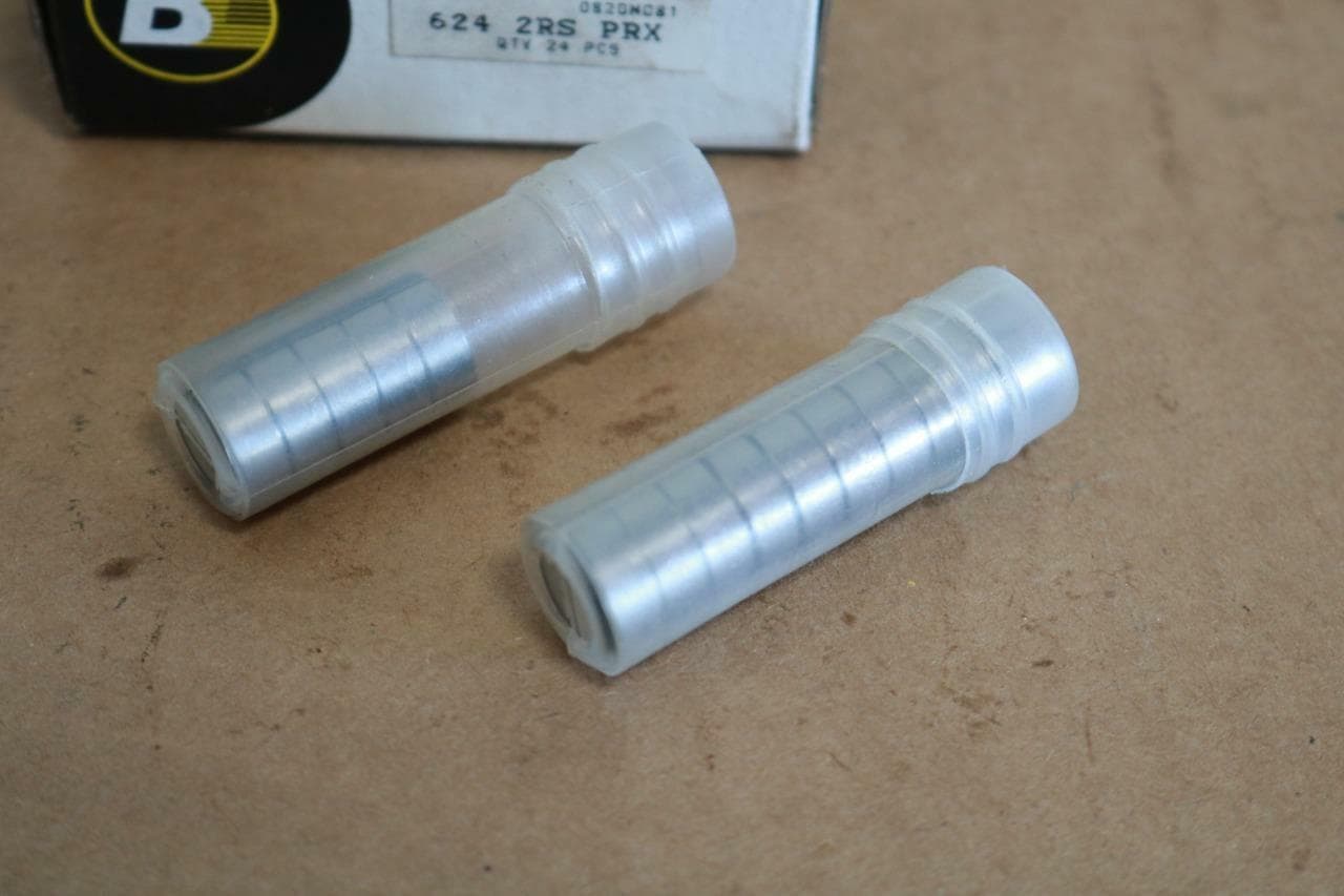 Bearings Limited 624 2RS PRX Lot of 17 Sealed Roller Bearings