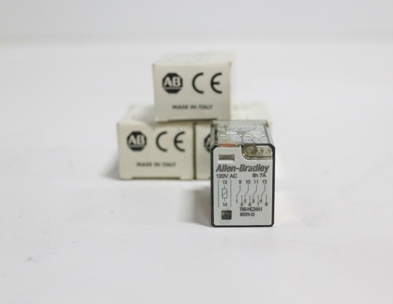 Allen-Bradley 700-HC24A1 Mini-Ice Cube Relays, Ser D
