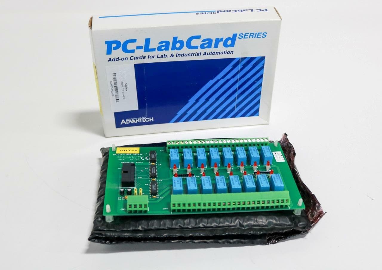 Advantech PCLD-785-A 16 Channel Relay Output Board