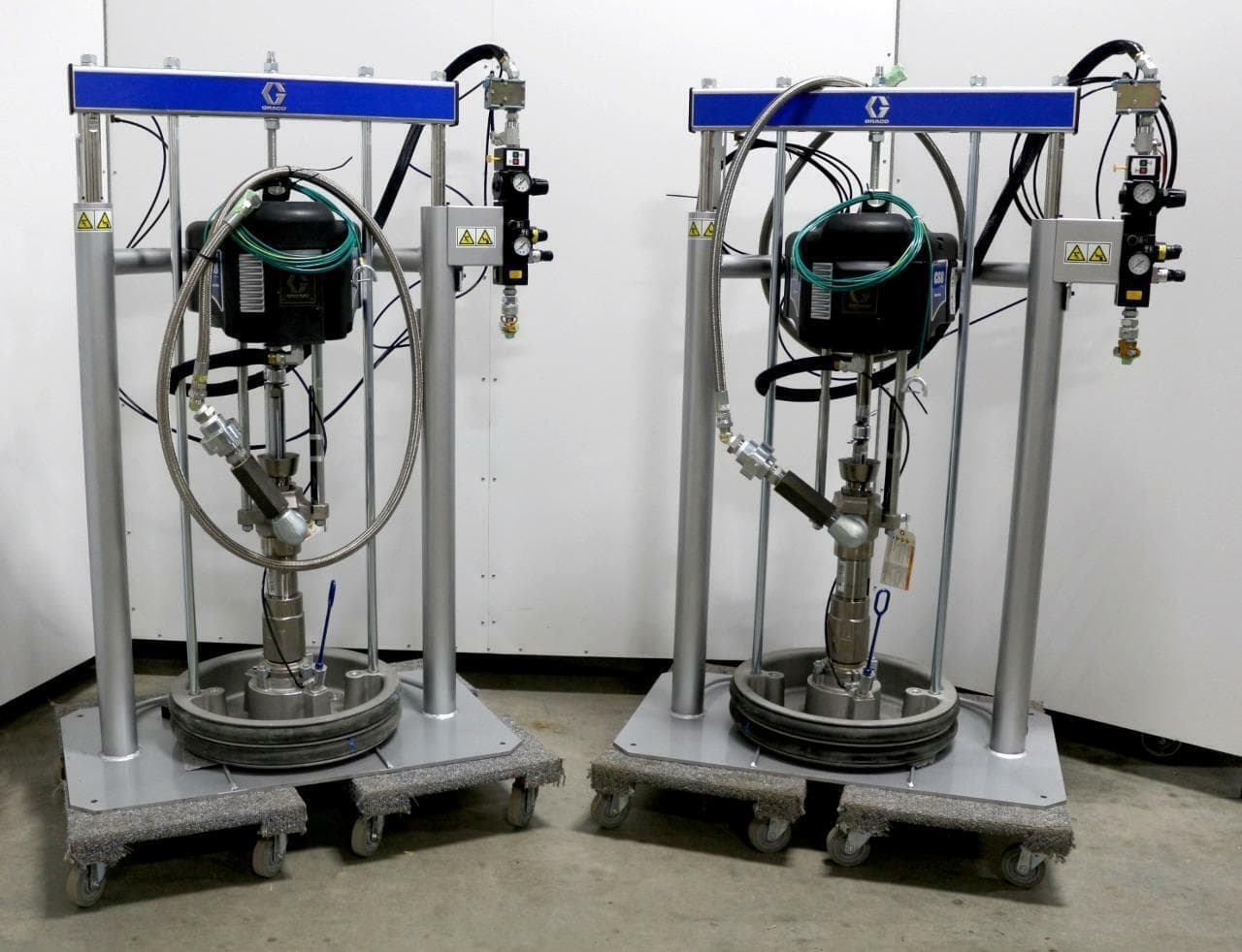 Graco TC2L7J Tandem Supply System 68:1 Ratio, 200L (55Gal)